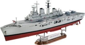 Revell HMS Invincible (Falkland War)