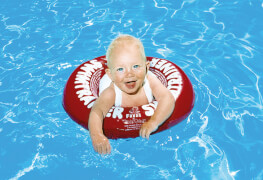 FREDS Swim Trainer Classic, ab 3 Monate, 6-18 kg, # ca. 42 cm, rot
